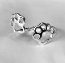 Load image into Gallery viewer, Sterling Silver Walking Paw Print Ring
