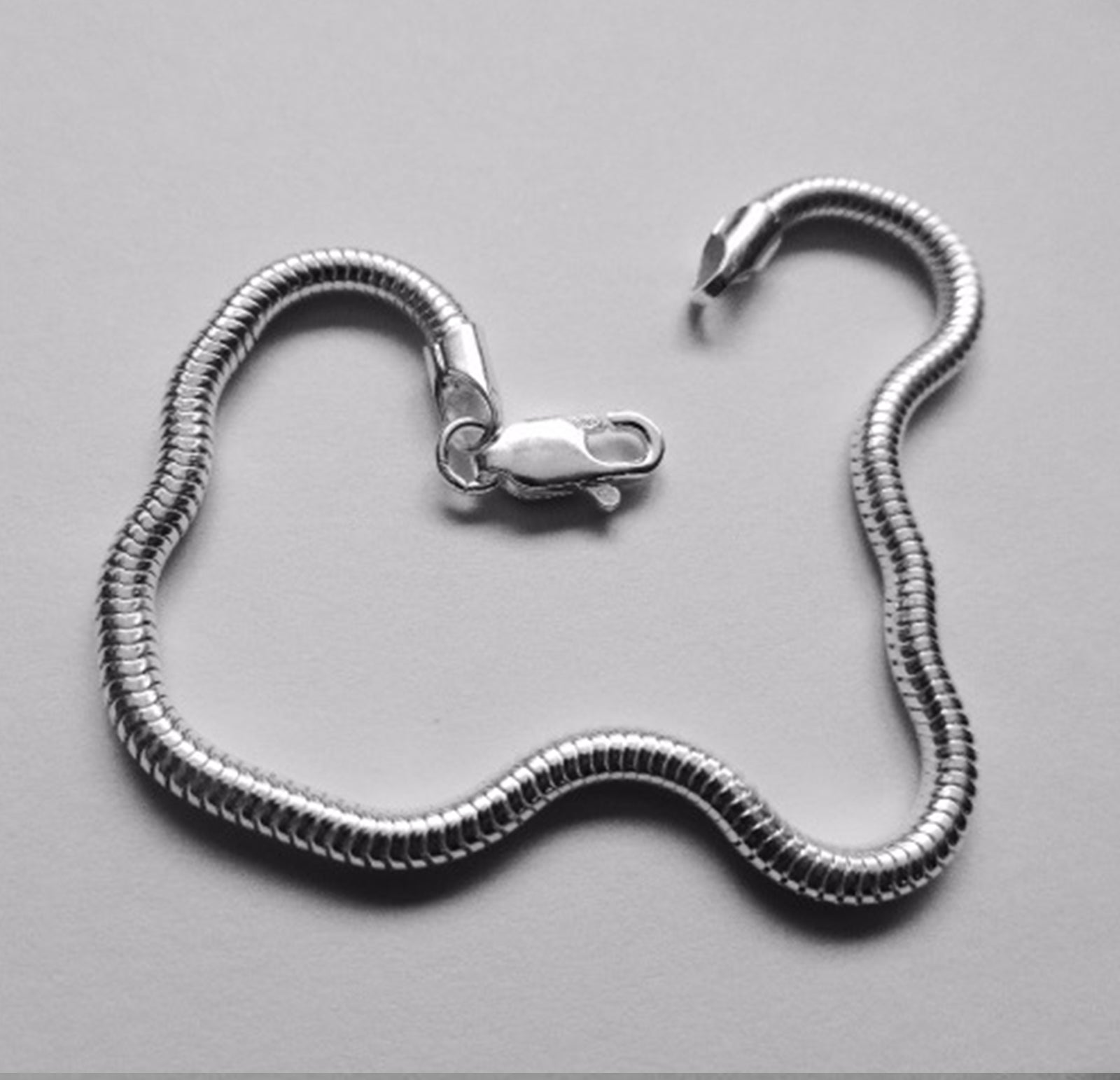 Elegant High Quality Silver Snake Chain Bracelet